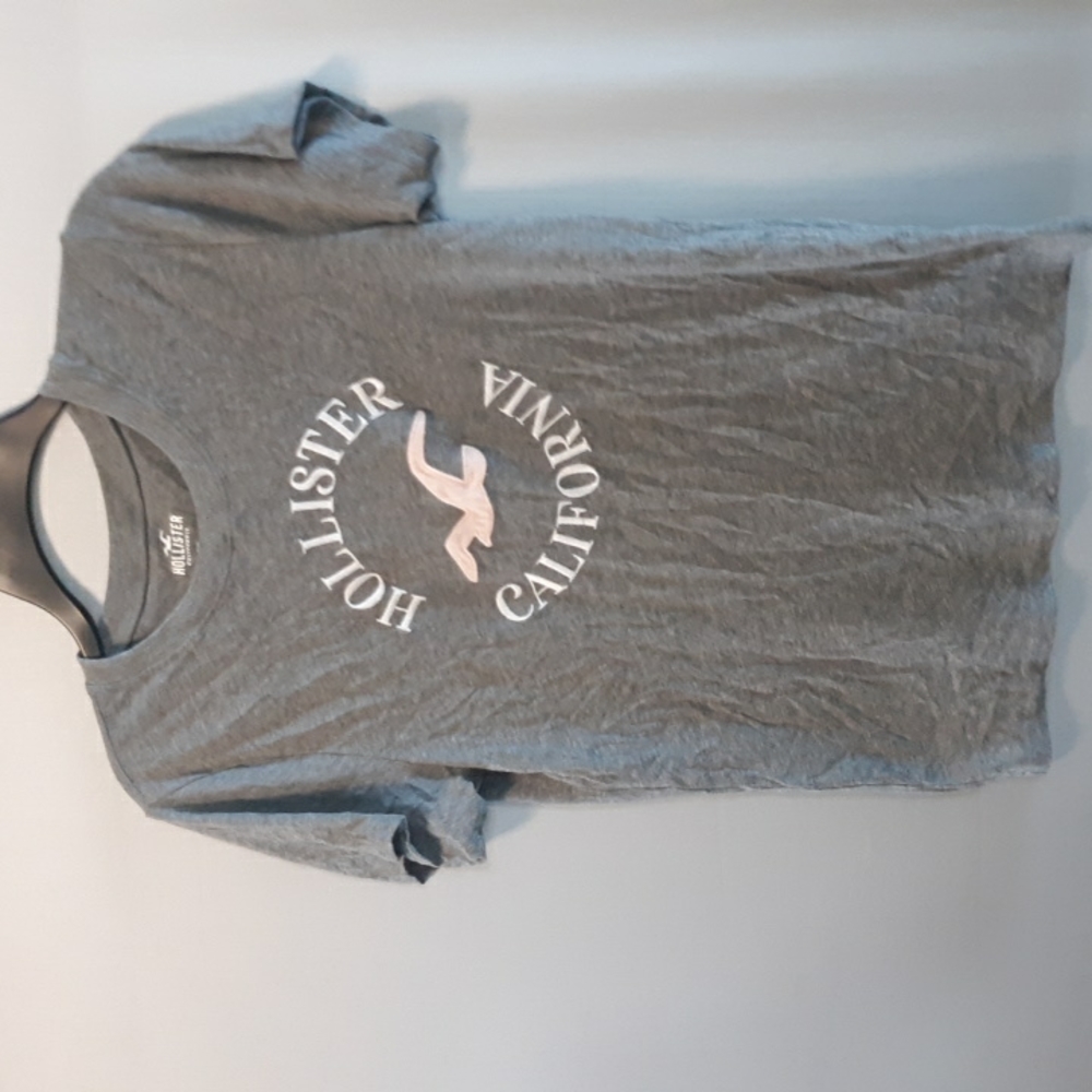Hollister Size M (SKU 4)